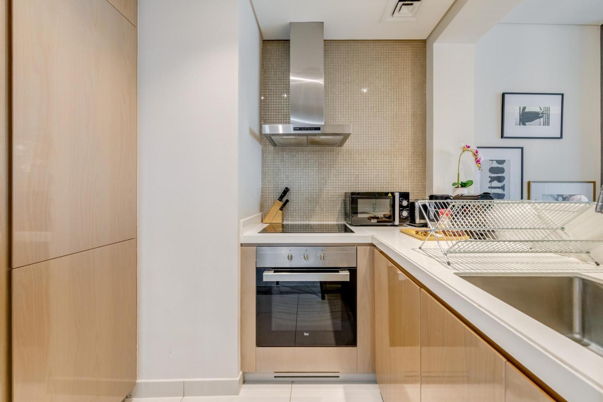 Globalstay Damac Towers By Paramount In Business Bay * دبي