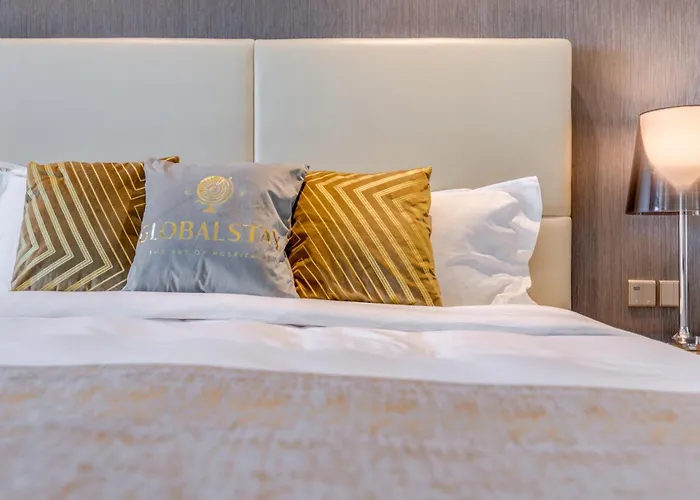 Globalstay Damac Towers By Paramount In Business Bay
